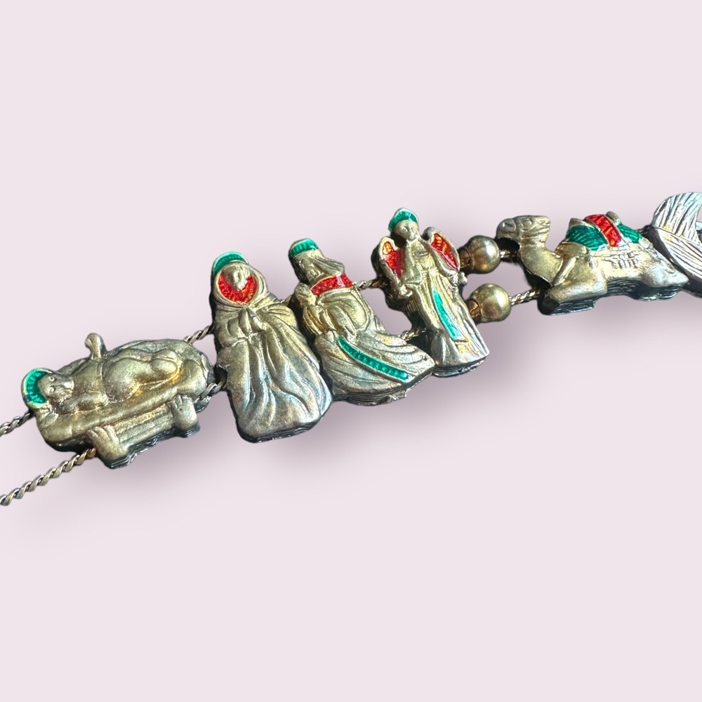 Vintage Nativity Scene Costume Jewelry Charm Bracelet Christmas Holiday Unique - Picture 7 of 9